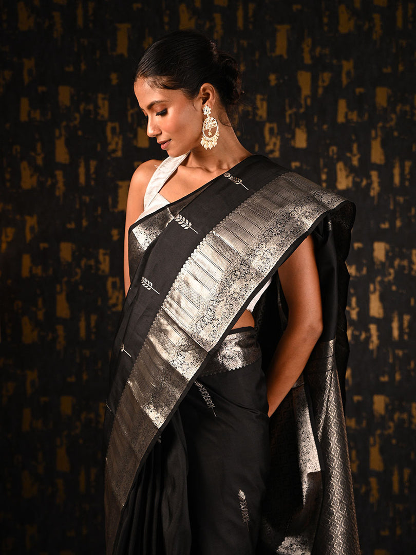 Noir (Saree)