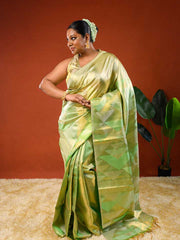 Model wearing Ichchhapuron's Midori saree, a modern reinterpretation of the Kanjeevaram saree with geometric patterns