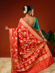 Aanchal or pallu of Ichchhapuron's Sanskriti saree, a katan silk Benarasi with Alfi jaal and meenakari work in gold and silver thread