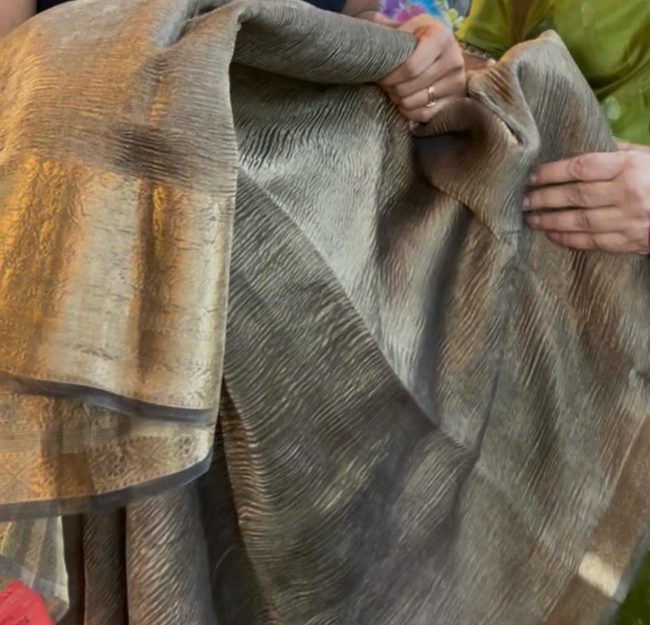 Crush tissue saree - Golden